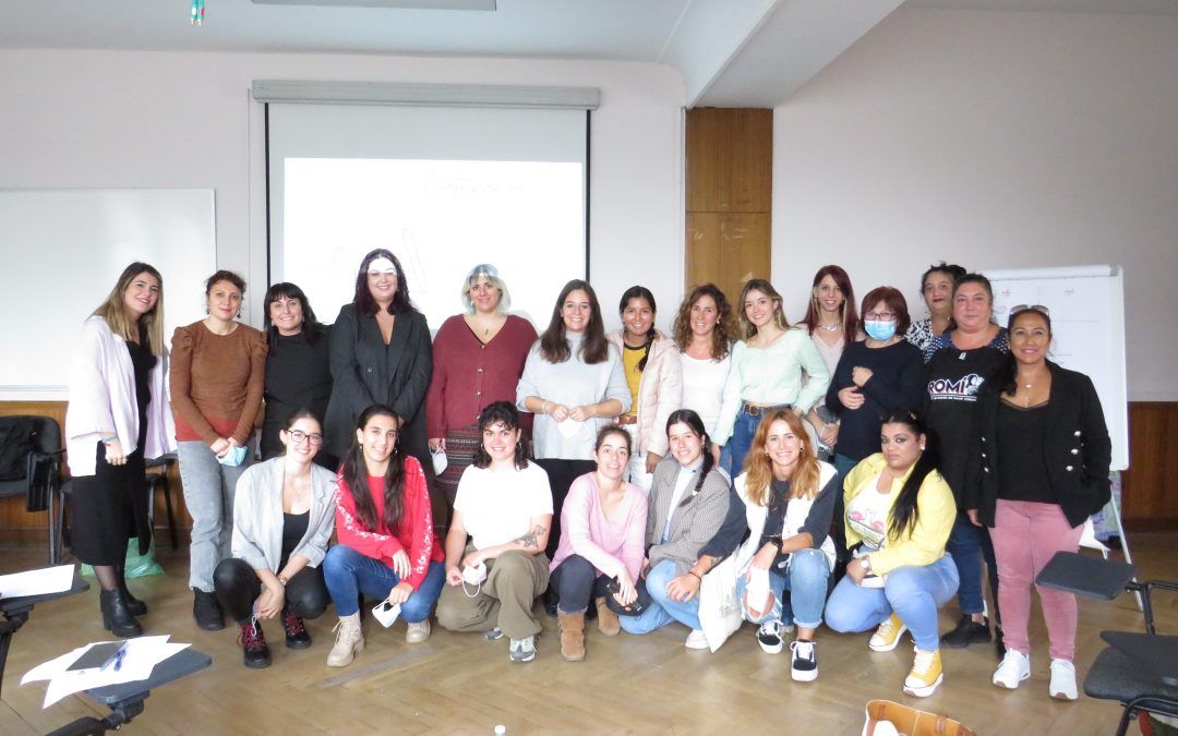 Más de 20 mujeres participan en el taller presencial del programa MIAS en Madrid